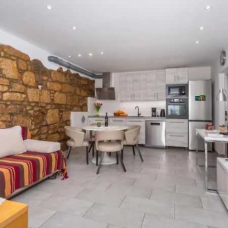 Pet Friendly In Draga Bašćanska