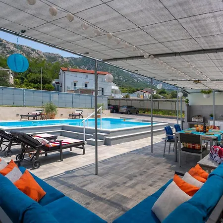 Pet Friendly In Draga Bašćanska