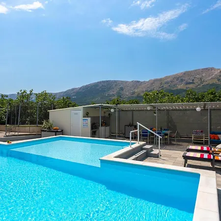 Pet Friendly In * Draga Bašćanska